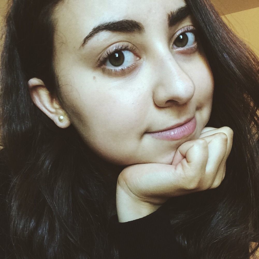 Meet your Posher, Maya